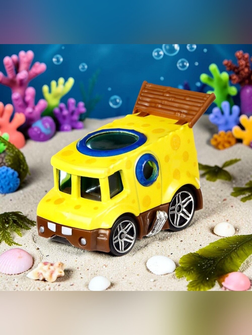 2012 Hot Wheels SpongeBob Squarepants Character Car Die-Cast 1:64 Nickelodeon.